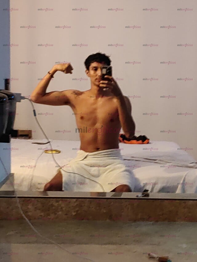 FOTOS DE JOVEN ENERGÉTICO SEXY Y CALIENTE EN ESPERA DE SALIR A SATISFACER