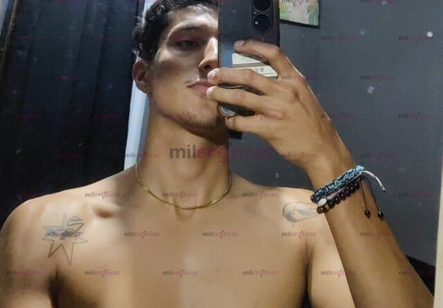 FOTOS DE JOVEN ENERGÉTICO SEXY Y CALIENTE EN ESPERA DE SALIR A SATISFACER