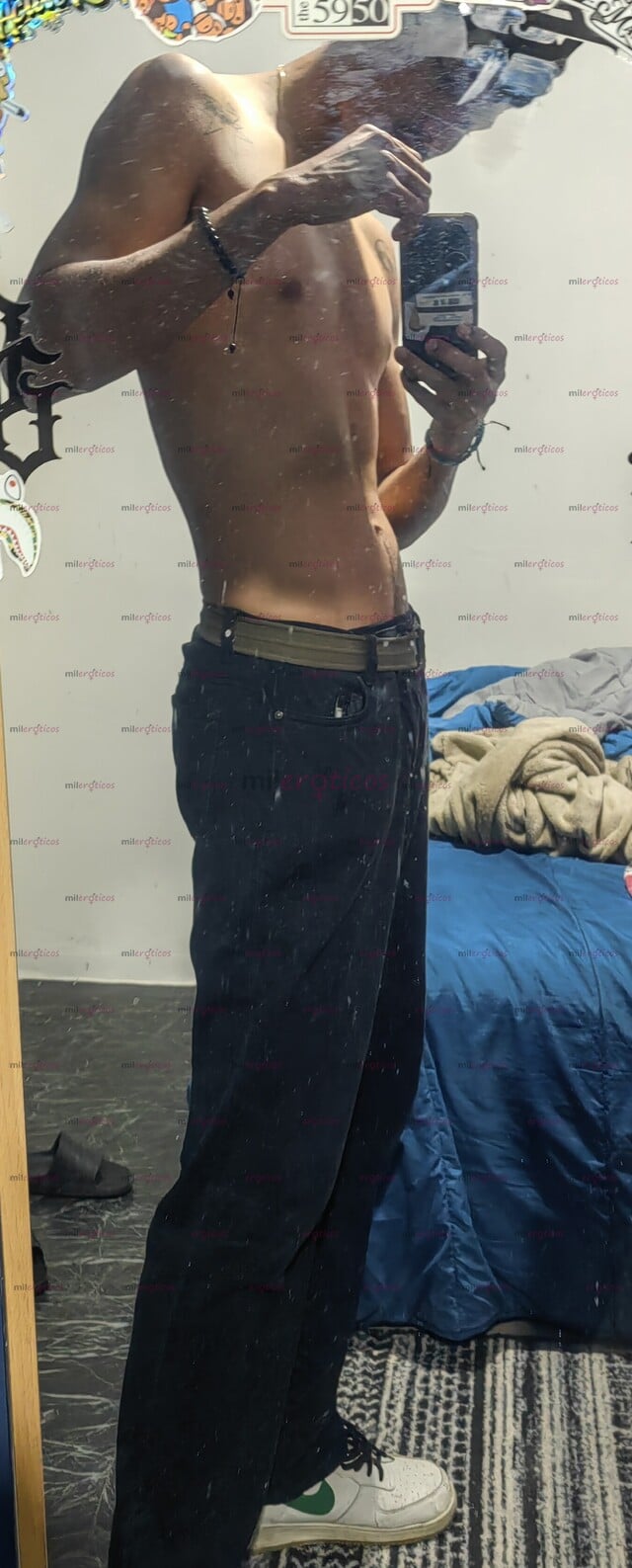 FOTOS DE JOVEN ENERGÉTICO SEXY Y CALIENTE EN ESPERA DE SALIR A SATISFACER