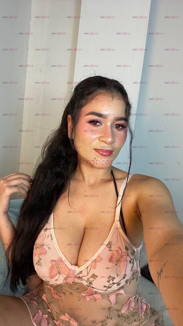 FOTOS DE SEXY Y TIERNA TETONA, TU PECADO DE 20 AÑITOS, LISTA PARA TI.