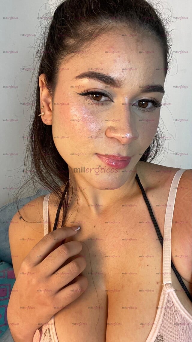 FOTOS DE TETONA Y CULONA RICA Y COMPLACIENTE JOVEN DESDE 50 FETICHES Y SQUIRT