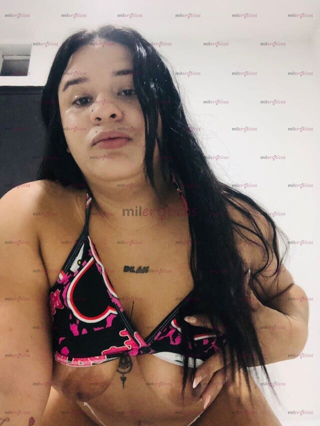 FOTOS DE RICA TETONA RECIÉN LLEGADA CON AMIGAS PARA TRÍO VEN VEN Y DISFRUTA