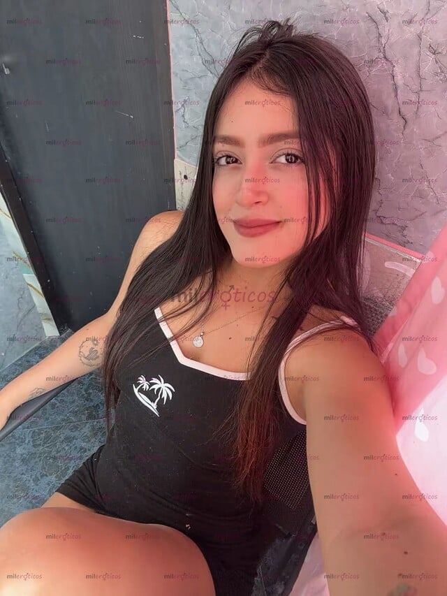 FOTOS DE LINDA BLANCA DE TETAS NATURALES, PAISA DISPUESTA A COMPLACERTE