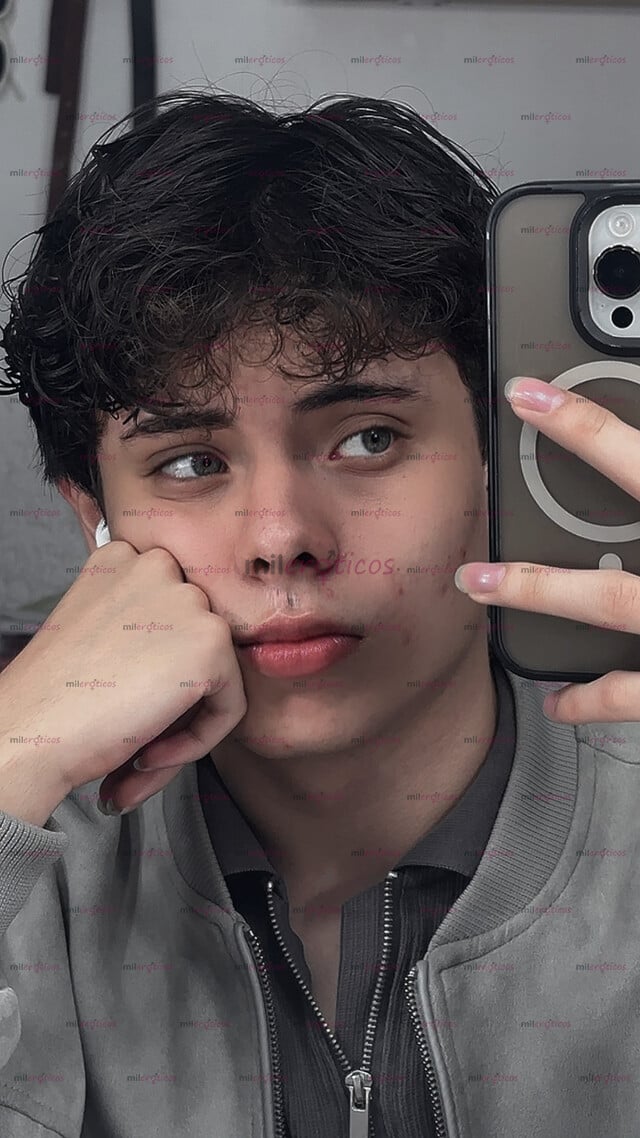 FOTOS DE JOVEN TWINK COMPLACIENTE Y MORBOSO, LISTO PARA SATISFACER