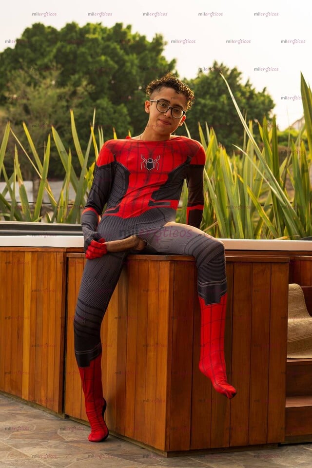 FOTOS DE TWINK VERGON DE 22 AÑOS COMPLACIENTE 24 CM DE PURO PLACER