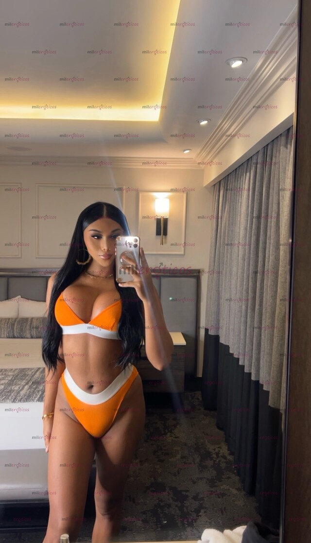 FOTOS DE NEGRA ARDIENTE Y MUY CALIENTE A TUS PIES PAPI VEN Y AS REALIDAD TUS FANTACIAS