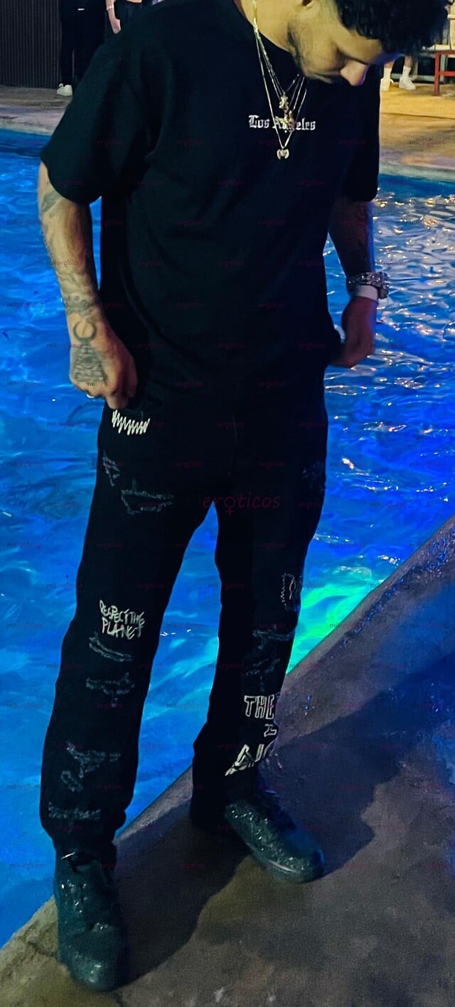 FOTOS DE CHICO LATINO DISPUESTO A COMPLACER TODAS TUS NECESIDADES
