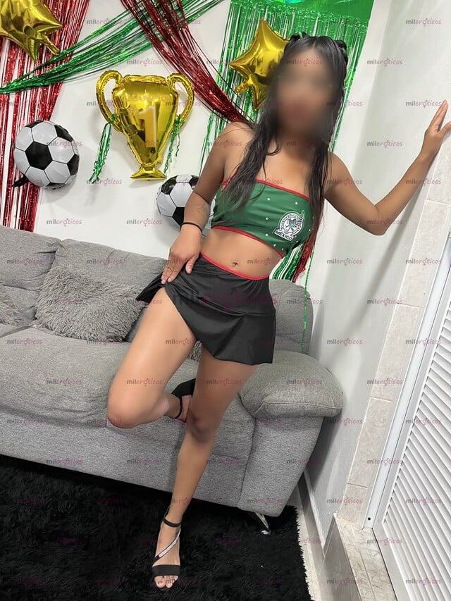 FOTOS DE HOLA GUAPO SOY NAHOMI FLAQUITA QUERENDONA LISTA PARA LA VIBRA DEL MUNDIAL