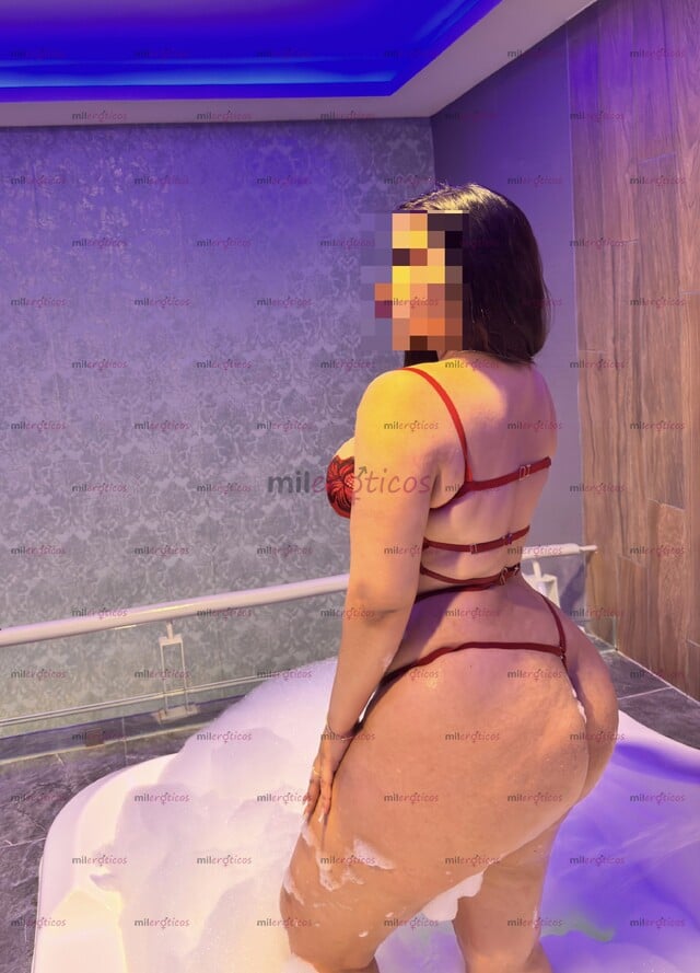 FOTOS DE JOVEN 20 AÑOS, SÚPER NALGONA Y CON TETAS BONITAS Y MUY CACHONDA
