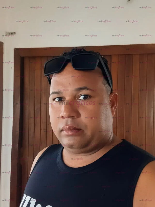 FOTOS DE MORENO BIEN CALIENTE ADICTO AL SEXO, SOY GAY VERSÁTIL