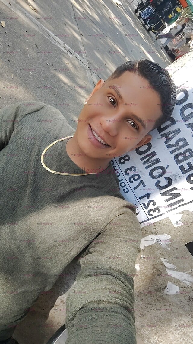 FOTOS DE CHICO EN LA CIUDAD DE MEDELLÍN DISPUESTO A COMPLACERTE Y LLENARTE DE PLACER