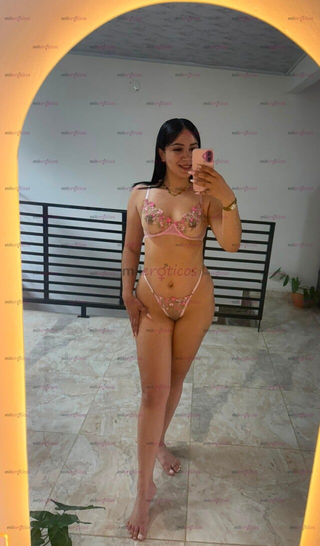 FOTOS DE ESTEFANY BLANQUITA PELI NEGRA ELEGANTE ESCORT
