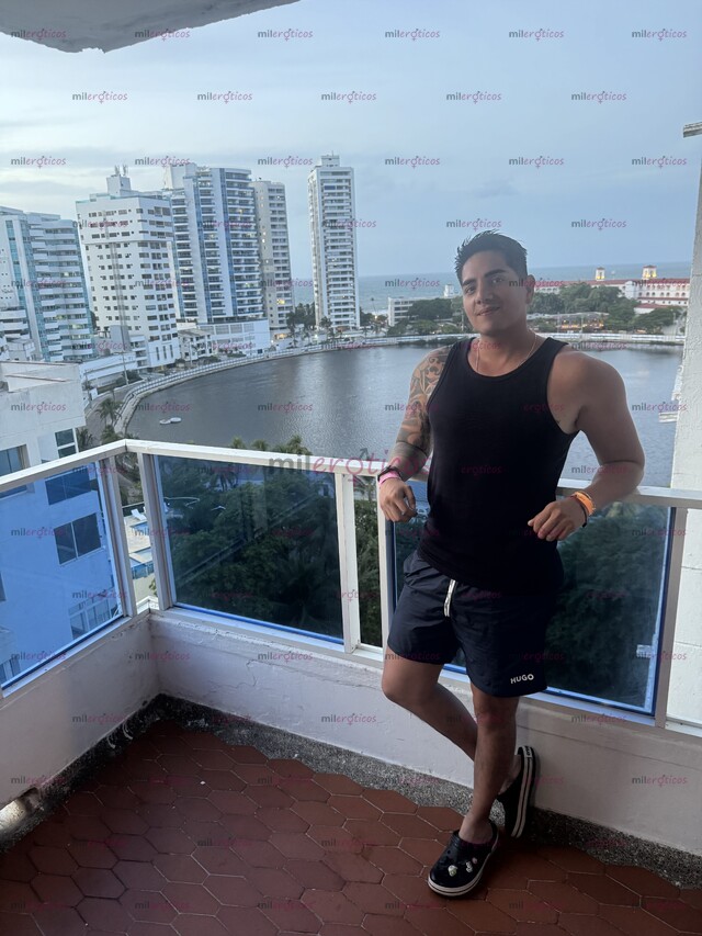 FOTOS DE ARGENTINO EXTRANJERO ACTIVO MACHO DOMINANTE GUAPO Y VERGON 20 CM. COMPLACIENTE