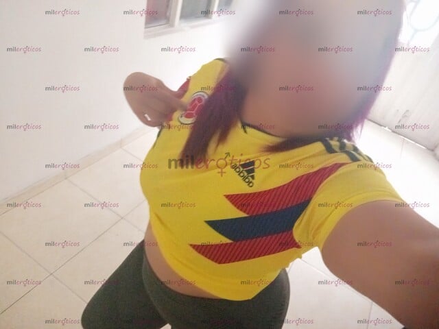 FOTOS DE SCARLETT PELIMORADA, CURVY Y UNA TENTACIÓN DIFÍCIL DE OLVIDAR