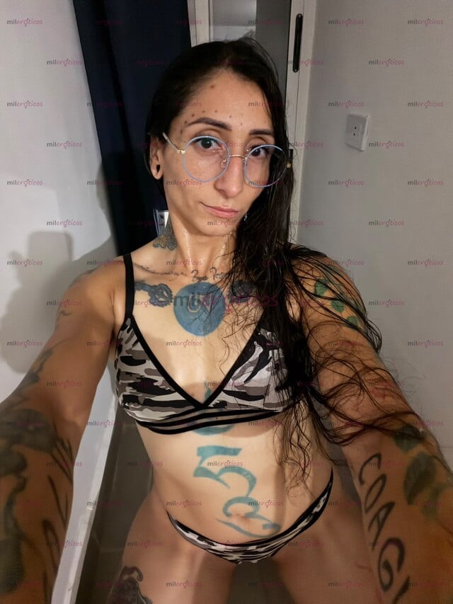FOTOS DE ZOÉ FLACA FITNESS TATUADA , CACHONDA Y MUY FETICHISTA CON LUGAR