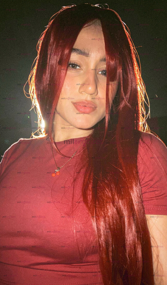 FOTOS DE DOS CHICAS GUAPAS, AMIGAS CÓMPLICES, ANÍMATE A CONTACTARNOS