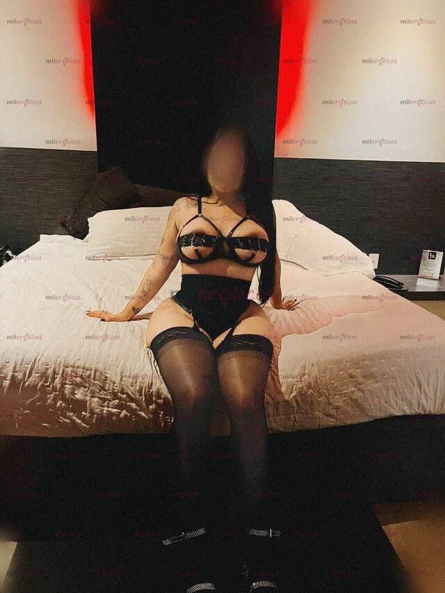 FOTOS DE CHAPARRITA DE 1,50CM BIEN CACHONDA Y CON ORAL ENSALIVADO