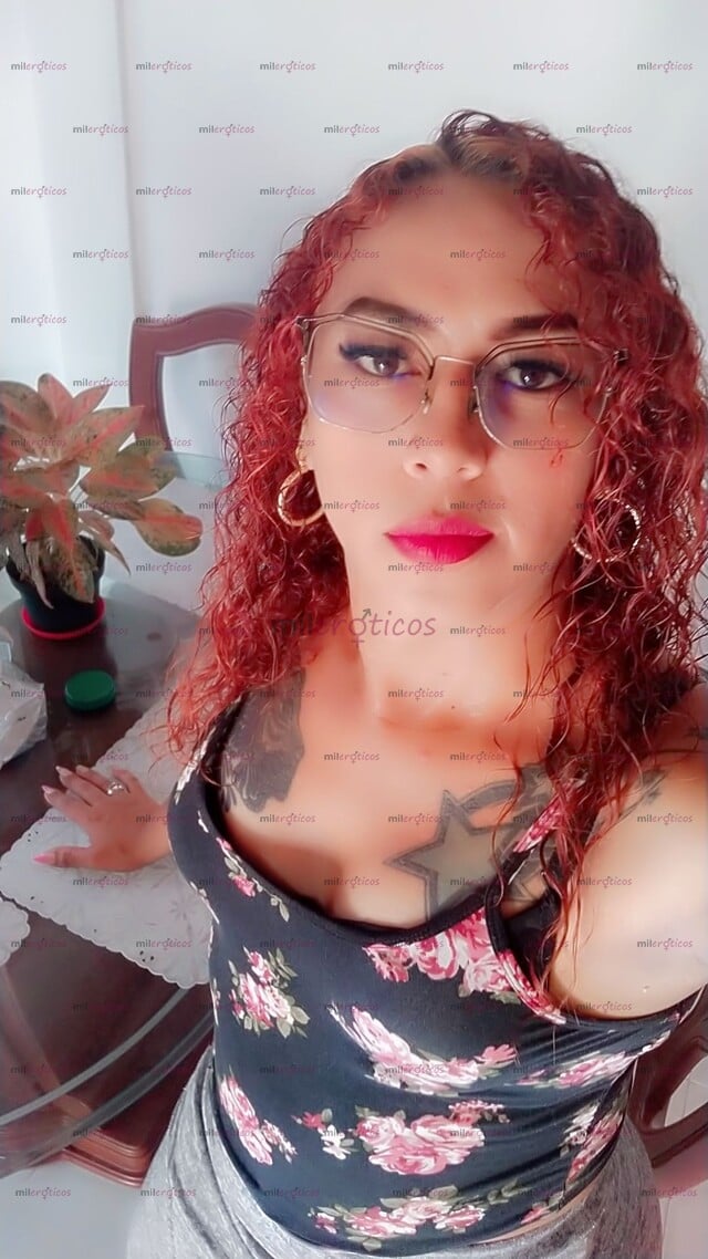 FOTOS DE TRANS ARDIENTE Y DOTADA , SUPER COMPLACIENTE