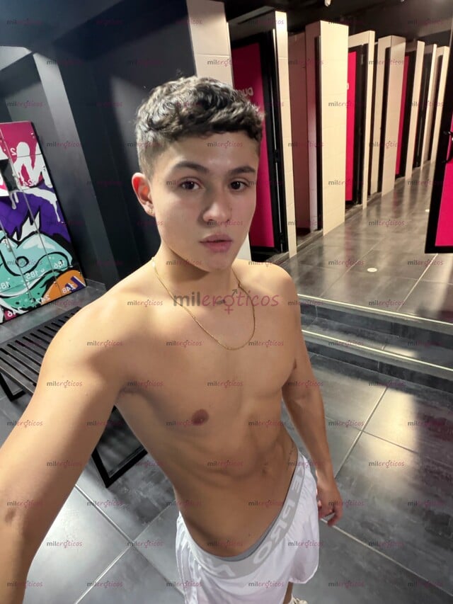 FOTOS DE TWINK JERO JOVEN ADICTO AL SEXO VERSÁTIL DE VUELTA EN LA CIUDAD