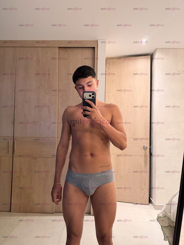 FOTOS DE TWINK JERO JOVEN ADICTO AL SEXO VERSÁTIL DE VUELTA EN LA CIUDAD