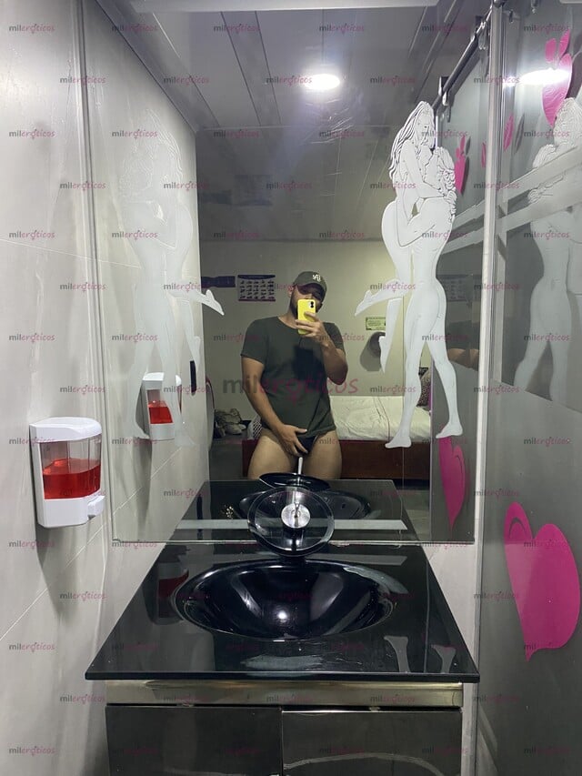 FOTOS DE MORENO CALIENTE, AMANTE DEL BUEN MORBO. RICO PASAR UN BUEN RATO