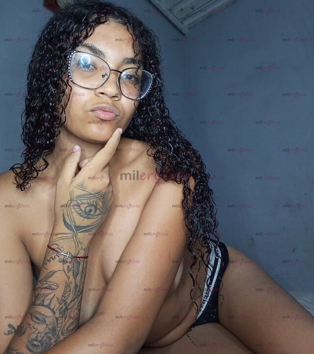 FOTOS DE VENEZOLANA CON GANAS DE SACARTE TODA LA LECHE
