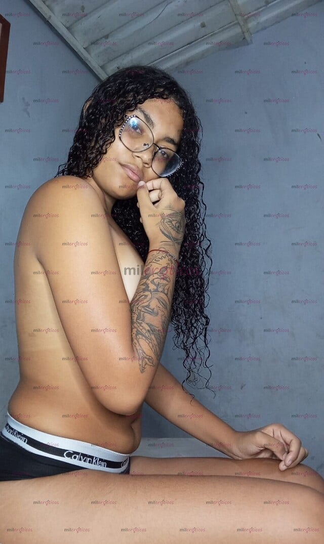 FOTOS DE VENEZOLANA CON GANAS DE SACARTE TODA LA LECHE