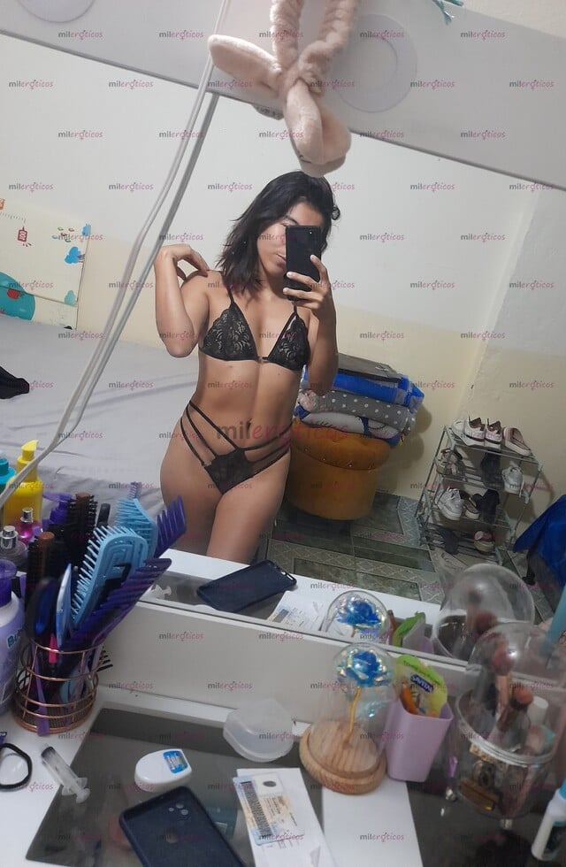 FOTOS DE LLEGO TU FLACA HOLA LINDURA MI NOMBRE EA LORE SOY UNA FLACA SEXI , JOVENCITA DE