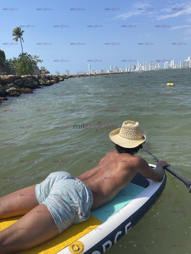 FOTOS DE JOVEN DE 19 AÑOS VERSÁTIL, LIMPIO Y COMPLACIENTE