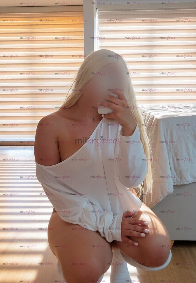 FOTOS DE MONA HERMOSA CON HAMBRE DE VERGA LISTA PARA SER FOLLADA