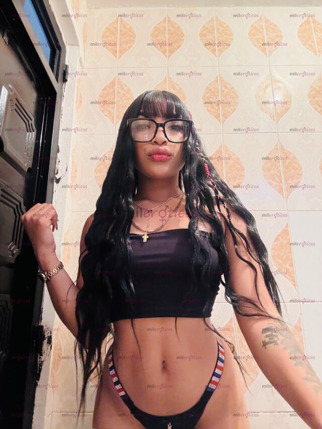 FOTOS DE CHIQUITA DE 19 AÑOS CON CUERPO NATURAL Y CULO PARADITO
