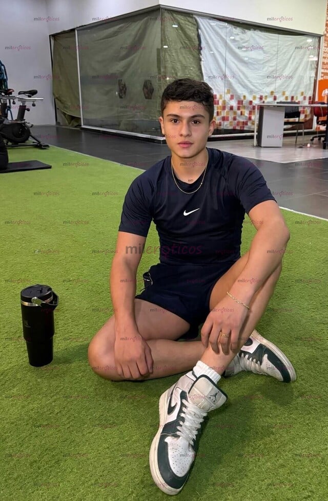 FOTOS DE TWINK JERO JOVEN ADICTO AL SEXO VERSÁTIL DE VUELTA EN LA CIUDAD