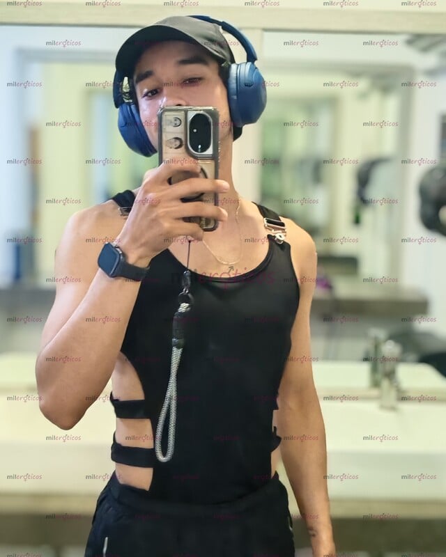 FOTOS DE JOVEN ATLÉTICO VARONIL, COMPAÑERO, BIEN DOTADO, COMPLACIENTE