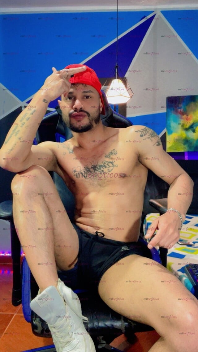 FOTOS DE CHICO DISPONIBLE LAS 24 HORAS DISPUESTO A COMPLACER EN TODAS TUS FANTASÍA
