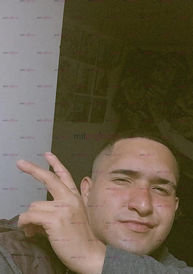 FOTOS DE SOY ACTIVO 15 CENTÍMETROS A BESE PASIVO NO MUCHO SOY MUY BUENO EN LA CAMA HACIE