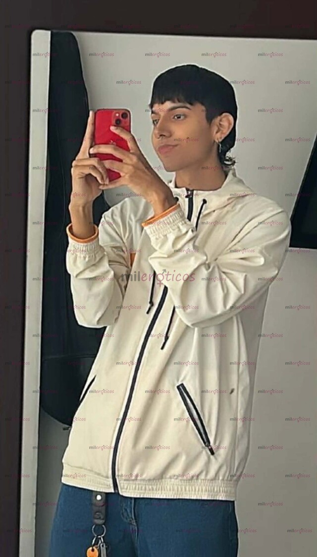 FOTOS DE JOVEN COMPLACIENTE CONTACTAME POR WHATSAPP 3170851908