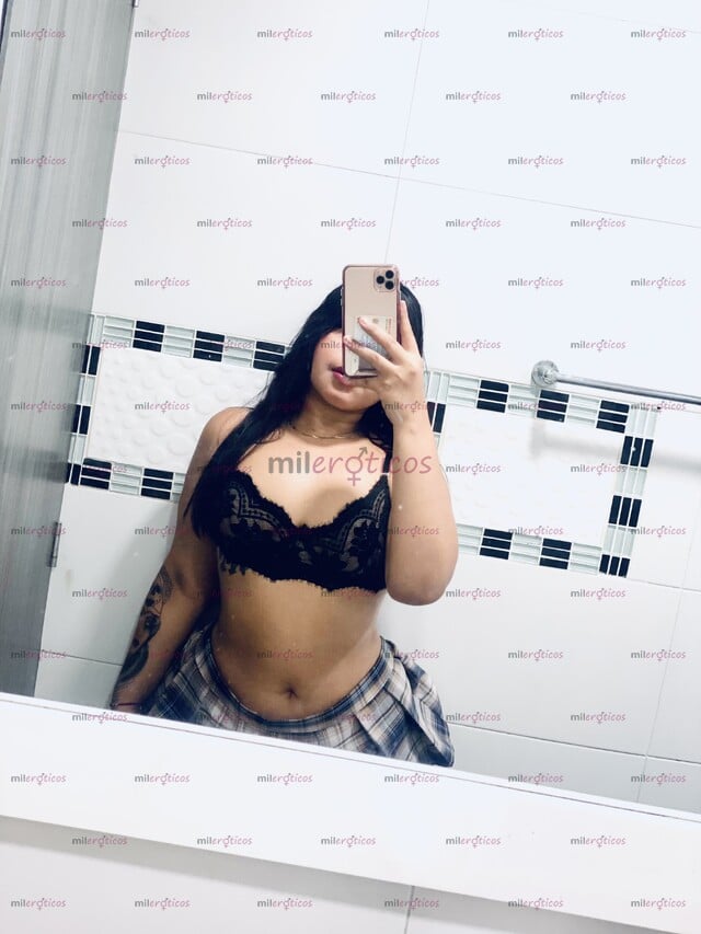 FOTOS DE MELANY, LINDA PAISA DISPUESTA A COMPLACERTE Y PASAR UN RATO RICO