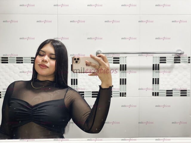 FOTOS DE MELANY, LINDA PAISA DISPUESTA A COMPLACERTE Y PASAR UN RATO RICO