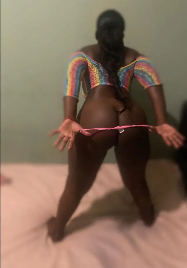 Hola mis amores soy katherine una sensul escort nueva en tu cuidad que llego para pasar el mejor sexo ardiente contigo una escort reserva caliente sex...