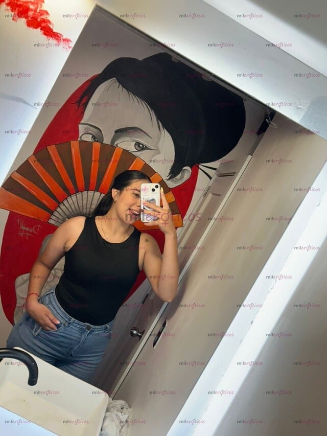 FOTOS DE NUEVA DESDE 10K , MUJER DELGADA CON VAGINA ROSADA Y APRETADA