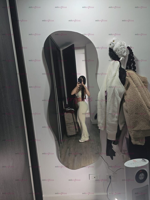 FOTOS DE COLOMBIANA JOVENCITA DE 20 AÑITOS, FLAQUITA, BLANQUITA, & SUPER PUTITA PARA TI