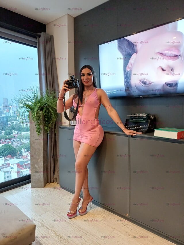FOTOS DE UNA DE LAS MEJORES PUTITAS, TRAGONA DE VERGAS AGUANTADORA DISPONIBLE