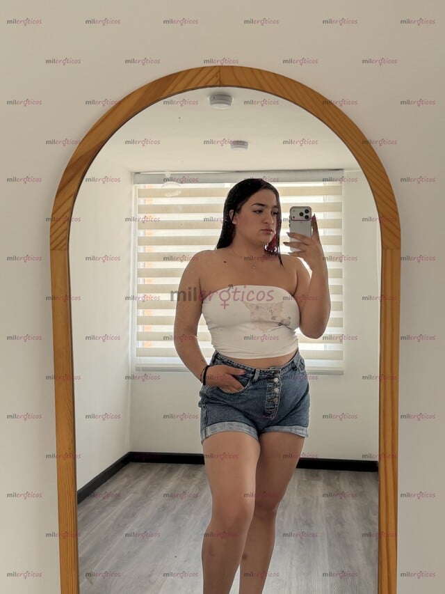 FOTOS DE NIKOL UNA HERMOSA ROLA DE 23 AÑOS ADICTA A LA VERGA Y AL SEXO DURO