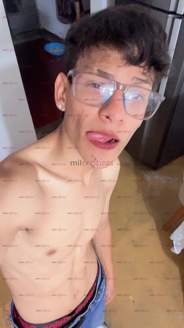 FOTOS DE GIGOLÓ DE CONFIANZA, SOY JOVEN, APUESTO, DELGADO PERO EN FORMA, MIDO 1.65