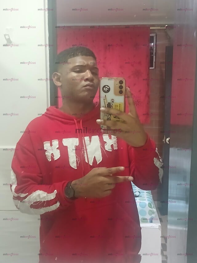 FOTOS DE MORBOSO NEGRO VERGON LECHERO PARA DOMINAR Y COMPACER TODOS TUS DECEOS Y SACIARTE