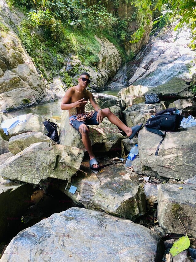 FOTOS DE MORBOSO NEGRO VERGON LECHERO PARA DOMINAR Y COMPACER TODOS TUS DECEOS Y SACIARTE