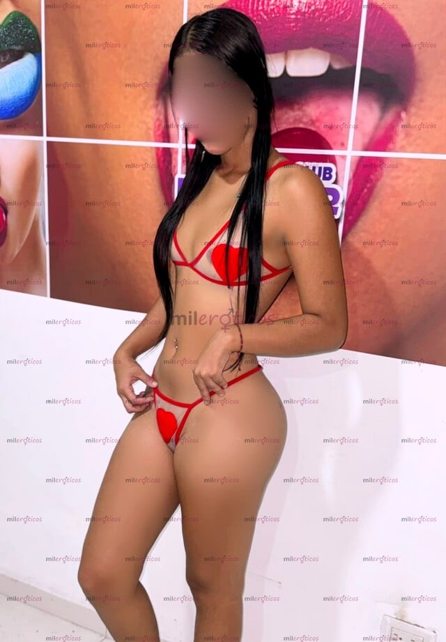 FOTOS DE FLACA HERMOSA CON LINDA CINTURA PEQUEÑA Y PIEL SUAVE
