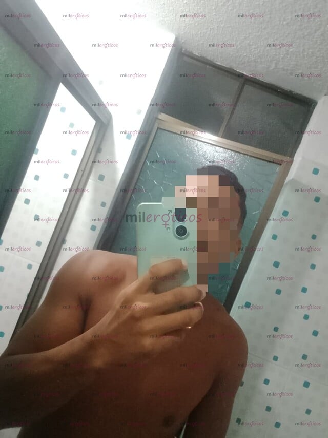 FOTOS DE LINDO MORENO DE OJOS CLARO CON UNA VERGA RICA Y PROVOCATIVA NO ATIENDO GAY NI TR