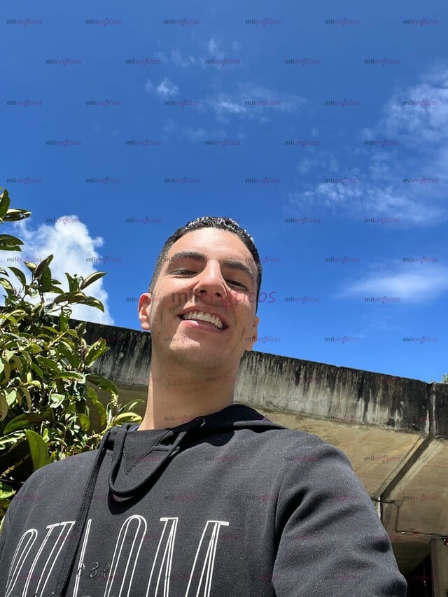 FOTOS DE JOVEN DISPUESTO A COMPLACER EN LO QUE DESEE$