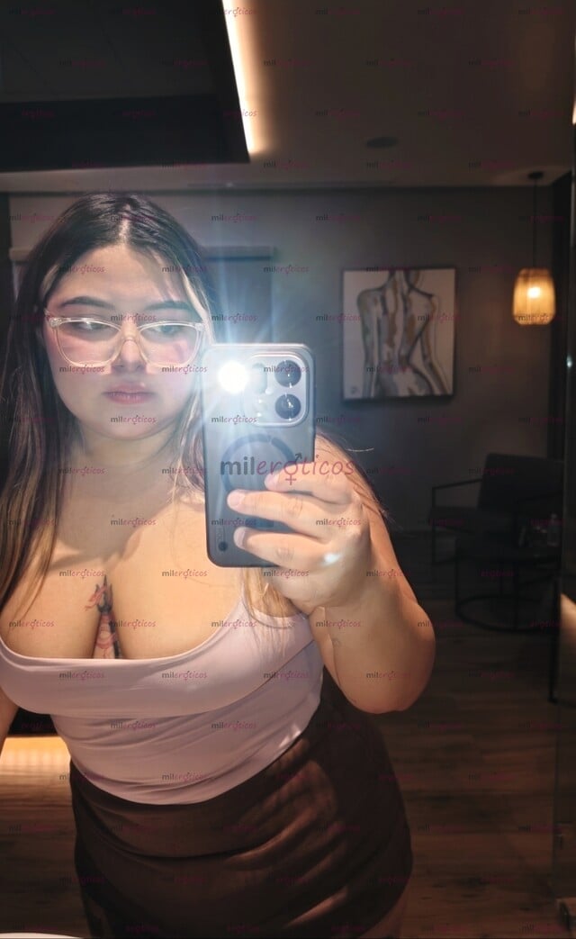 FOTOS DE SOY MONSE UNA SEXY ESTUDIANTE DISPUESTA A COMPLACERTE Y TRATARTE COMO UN REY AMO